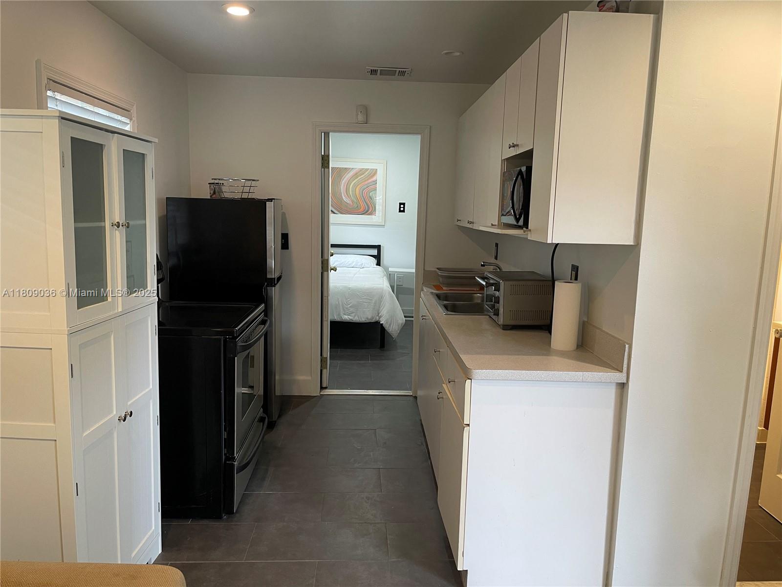 29 NE 49th St Rear