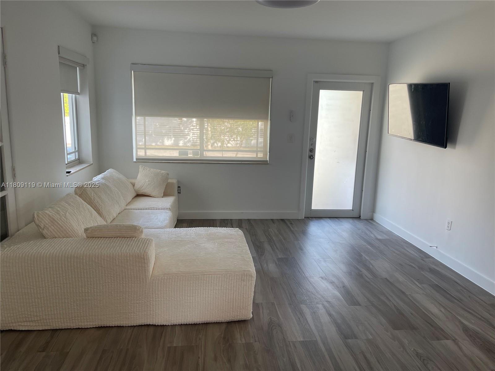 20 NW 45th St
