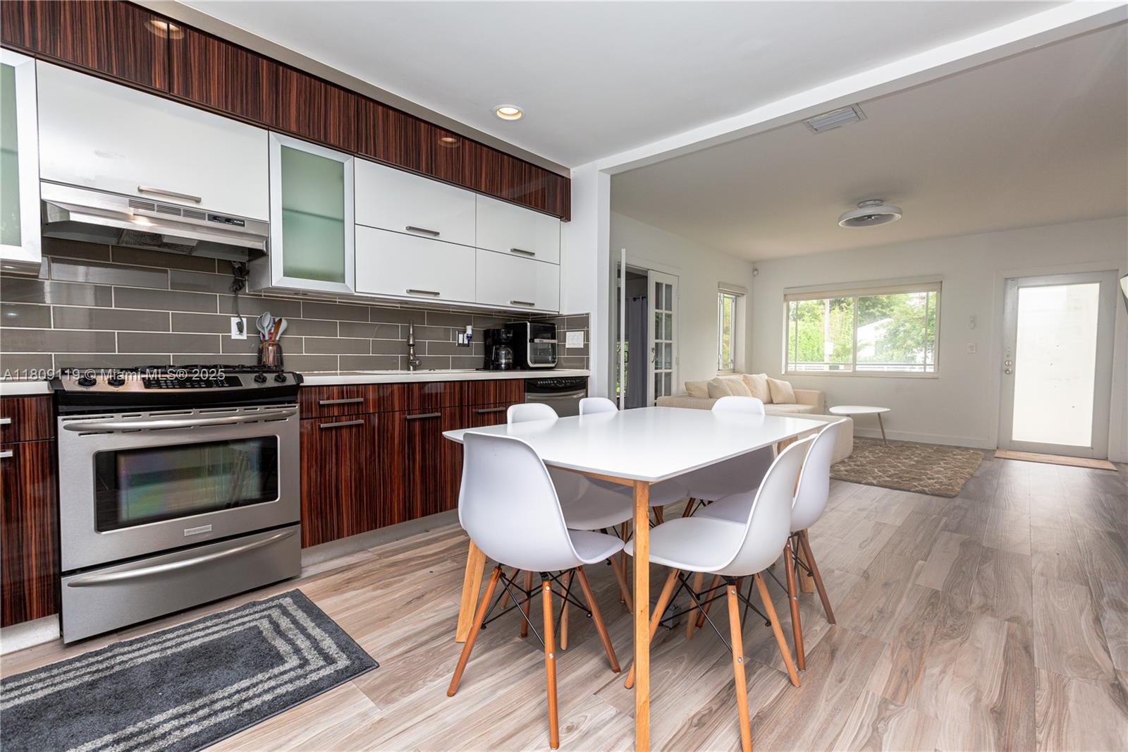 20 NW 45th St