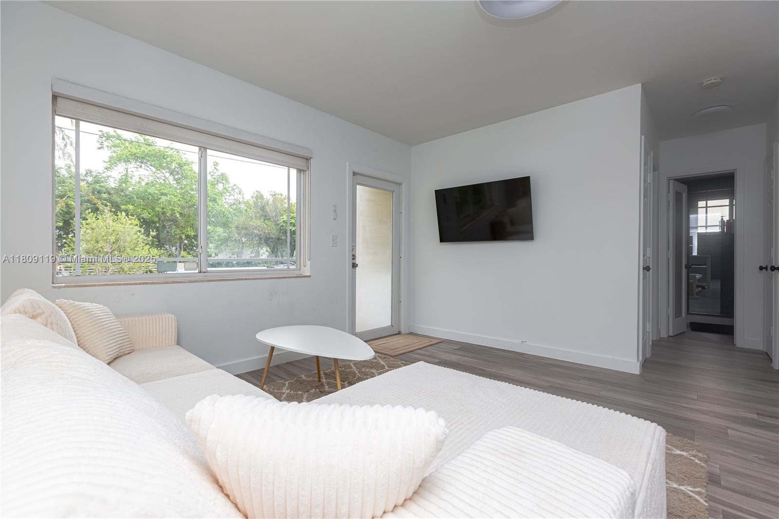 20 NW 45th St