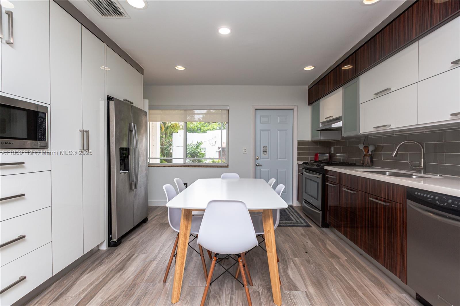 20 NW 45th St