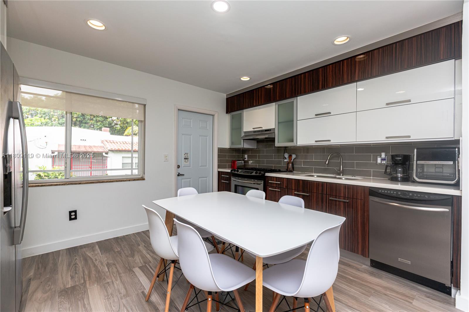 20 NW 45th St
