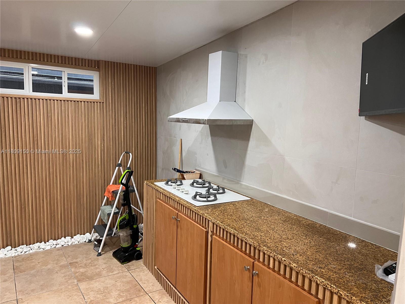 200 SW 113th Ave # 204