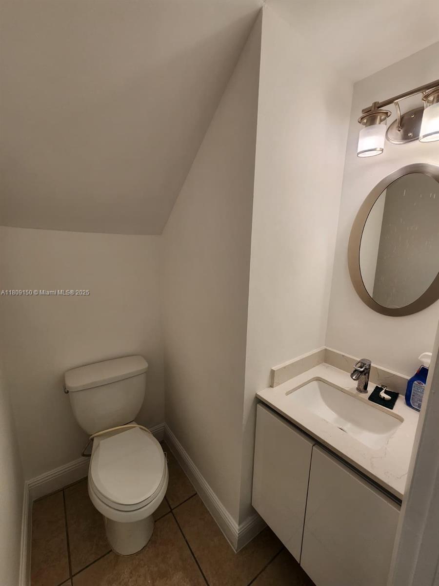 200 SW 113th Ave # 204