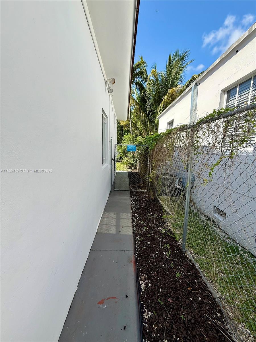 20 NW 45th St # B