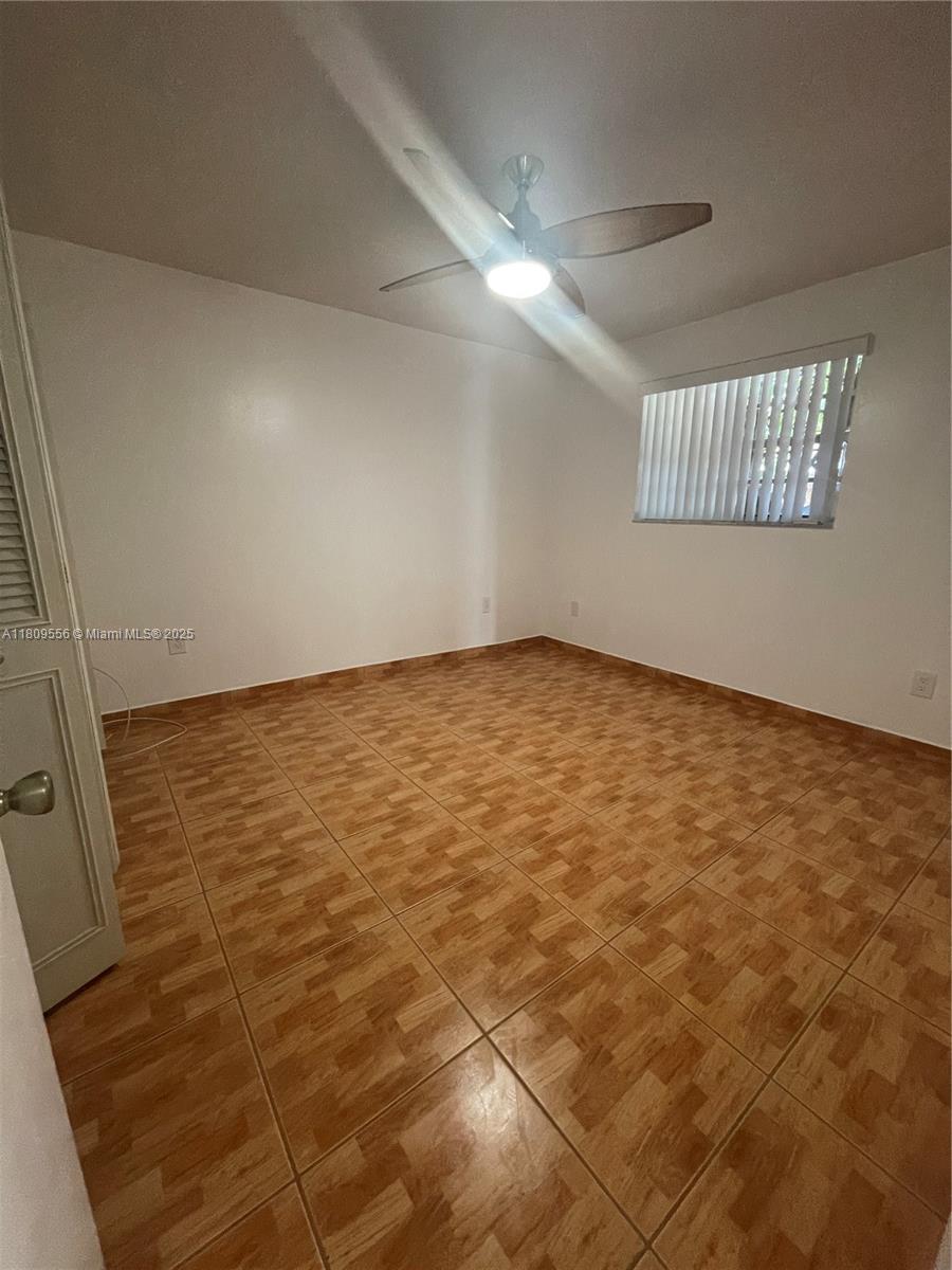 3353 SW 26th St # 3353