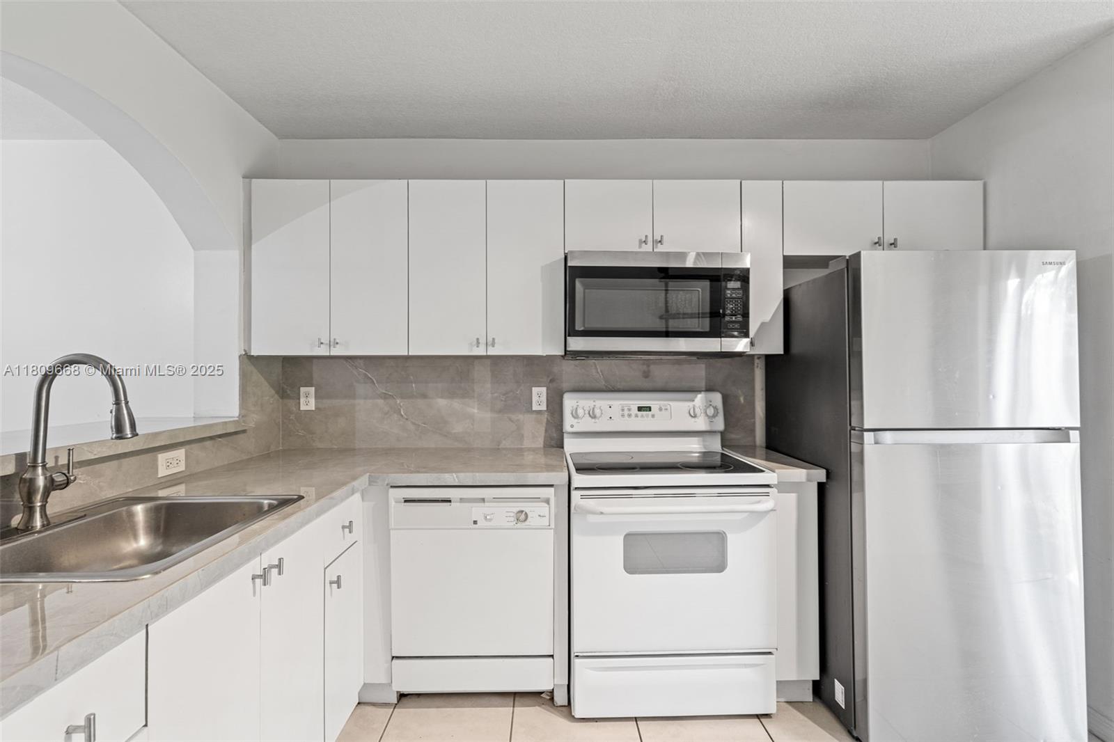 1261 SE 29th St # 25 Unit: 103-25