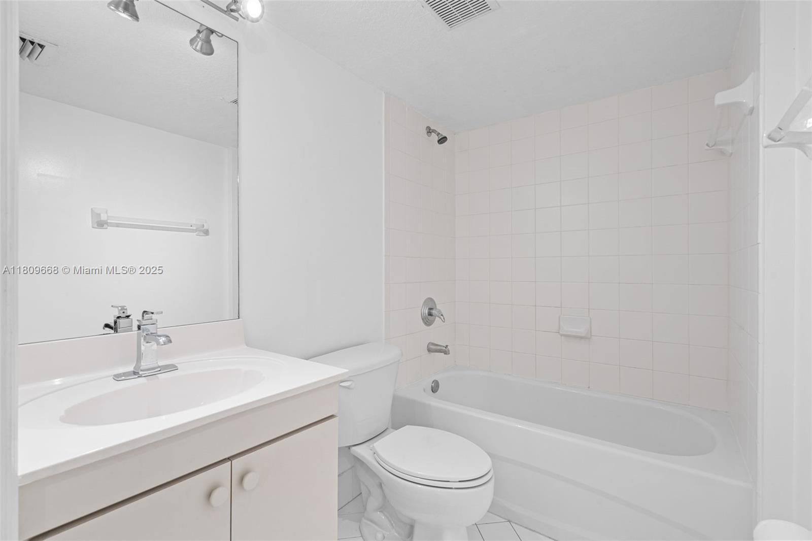 1261 SE 29th St # 25 Unit: 103-25