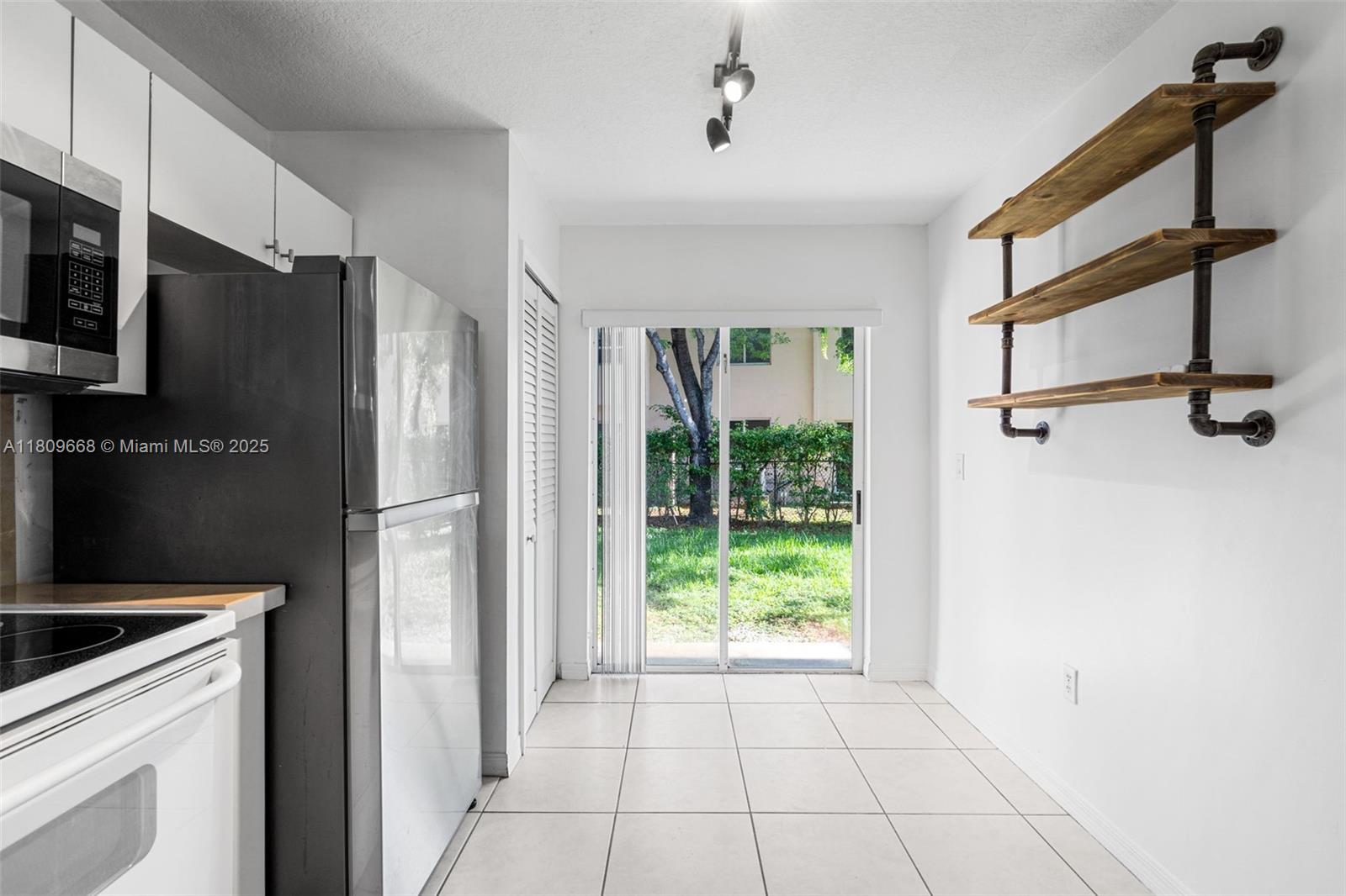 1261 SE 29th St # 25 Unit: 103-25