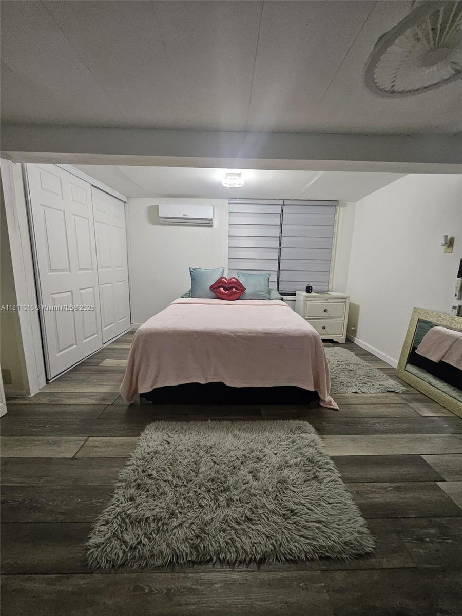 2848 W Marina Dr