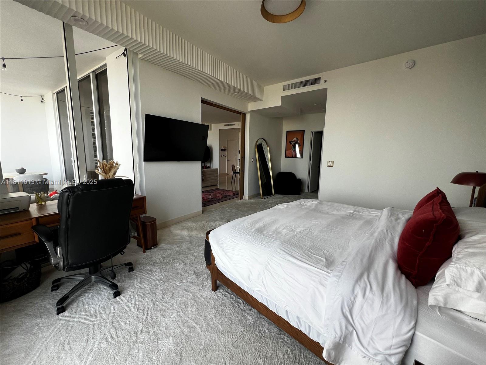 901 Brickell Key Blvd # 3702