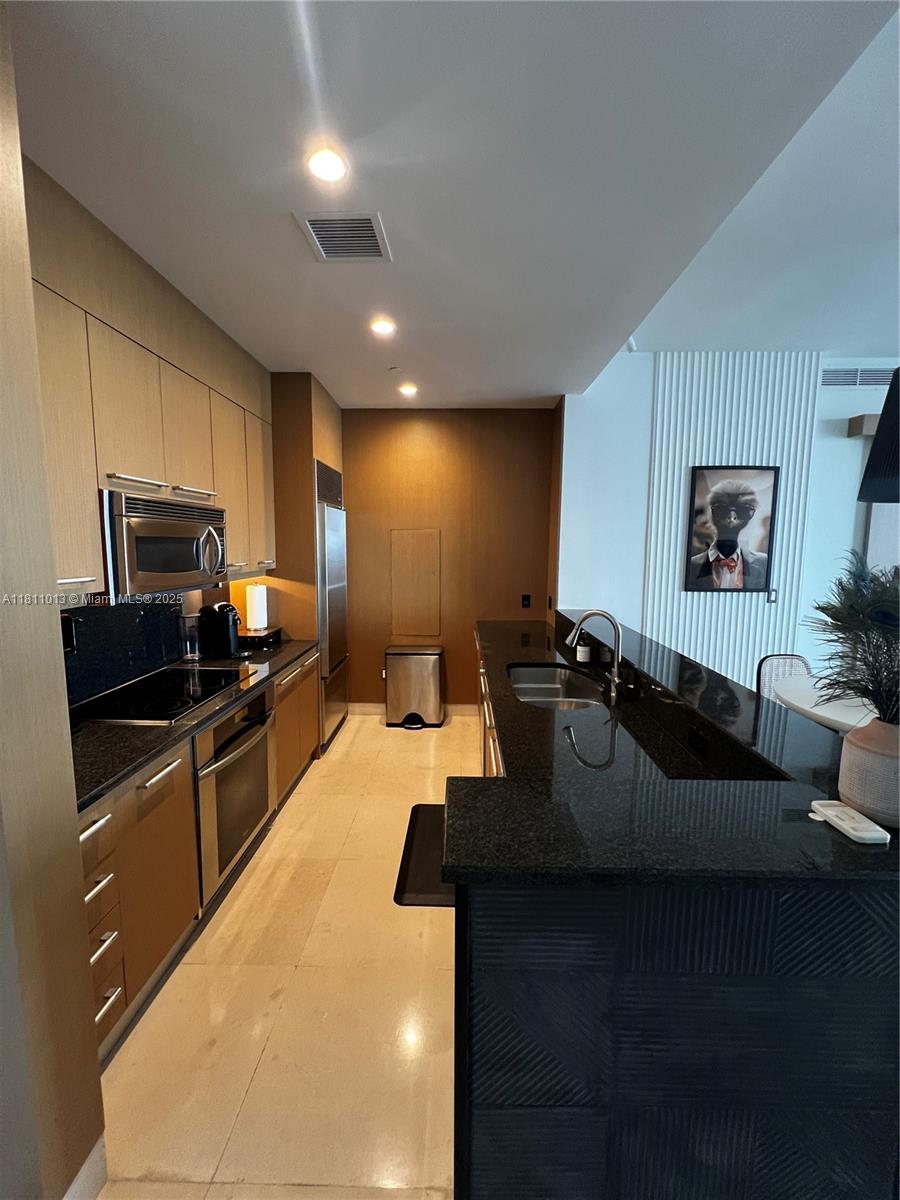 901 Brickell Key Blvd # 3702