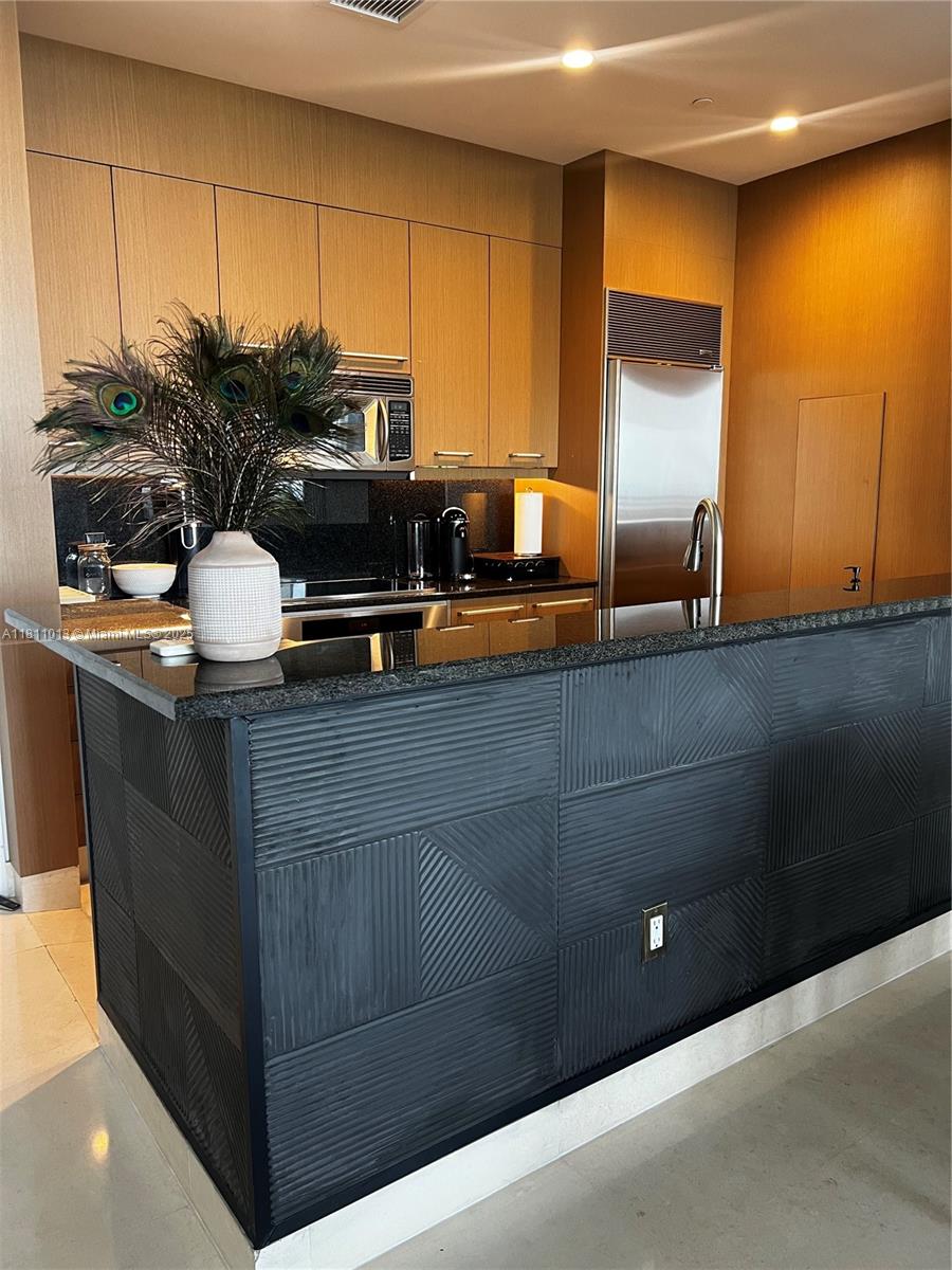 901 Brickell Key Blvd # 3702