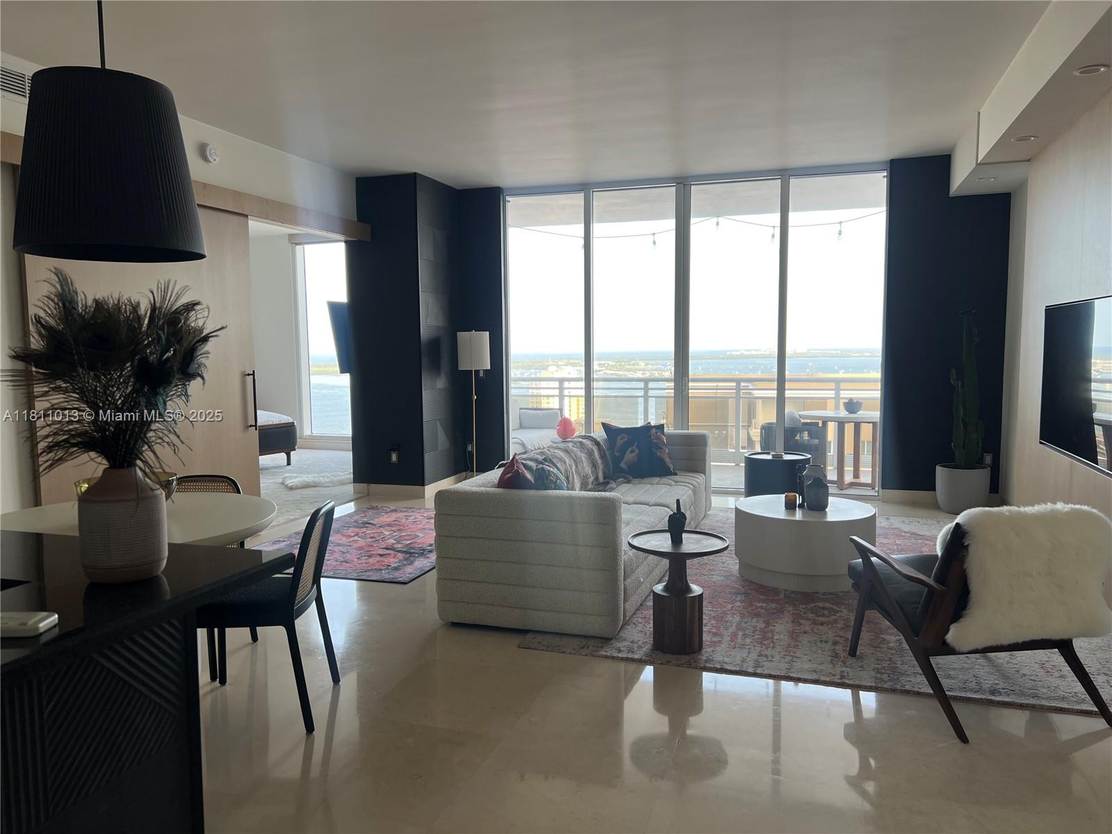 901 Brickell Key Blvd # 3702