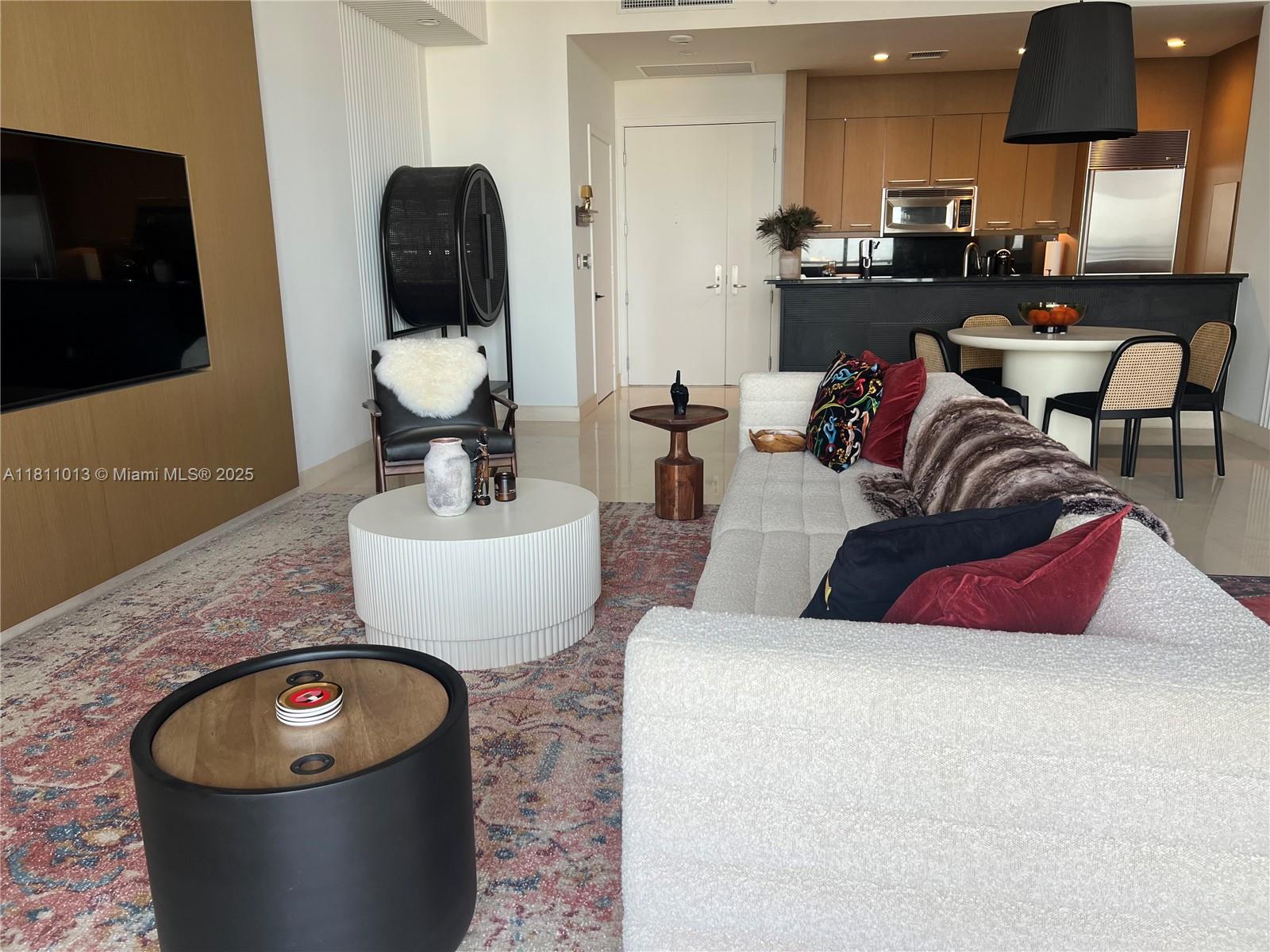 901 Brickell Key Blvd # 3702