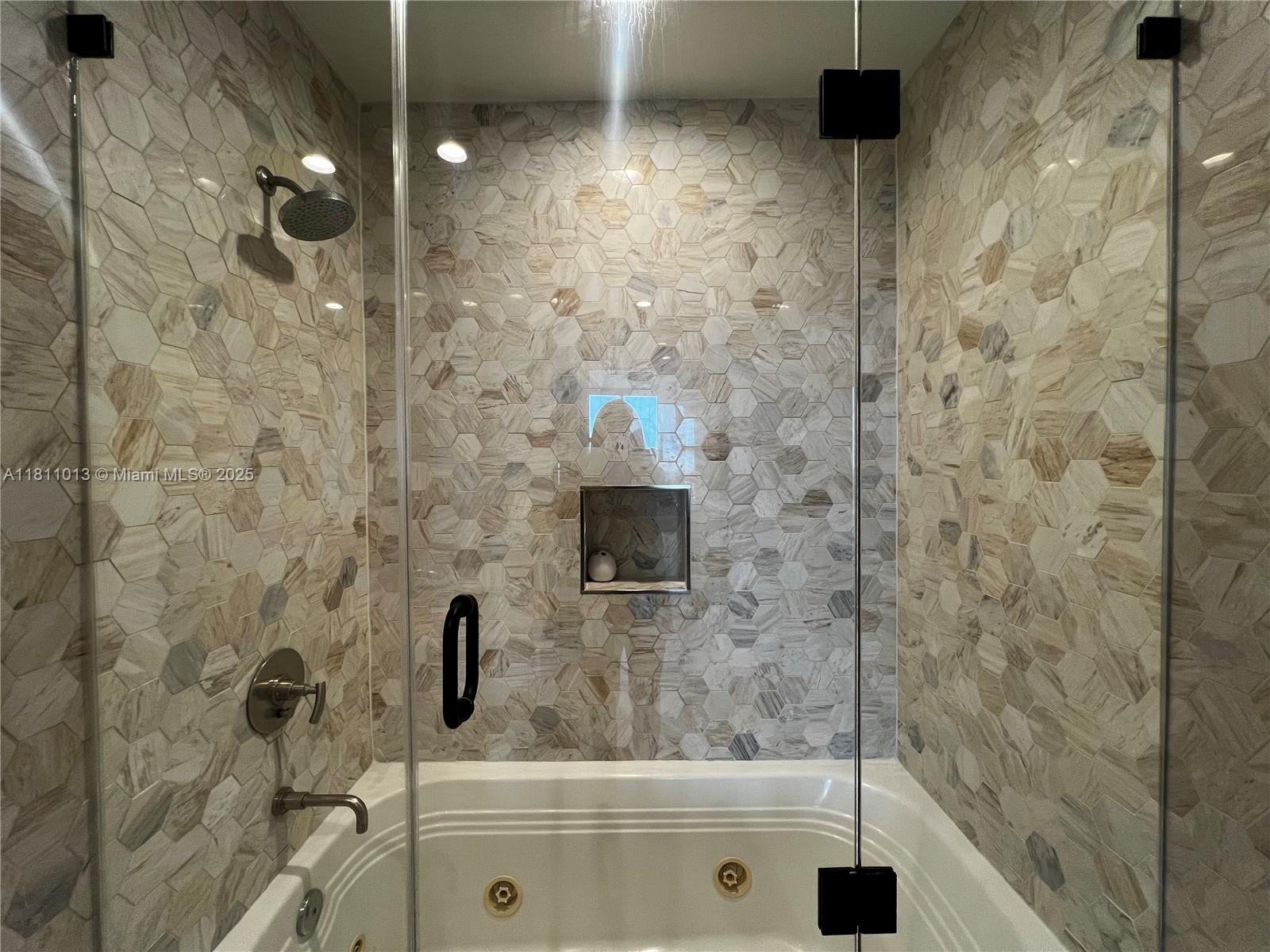 901 Brickell Key Blvd # 3702