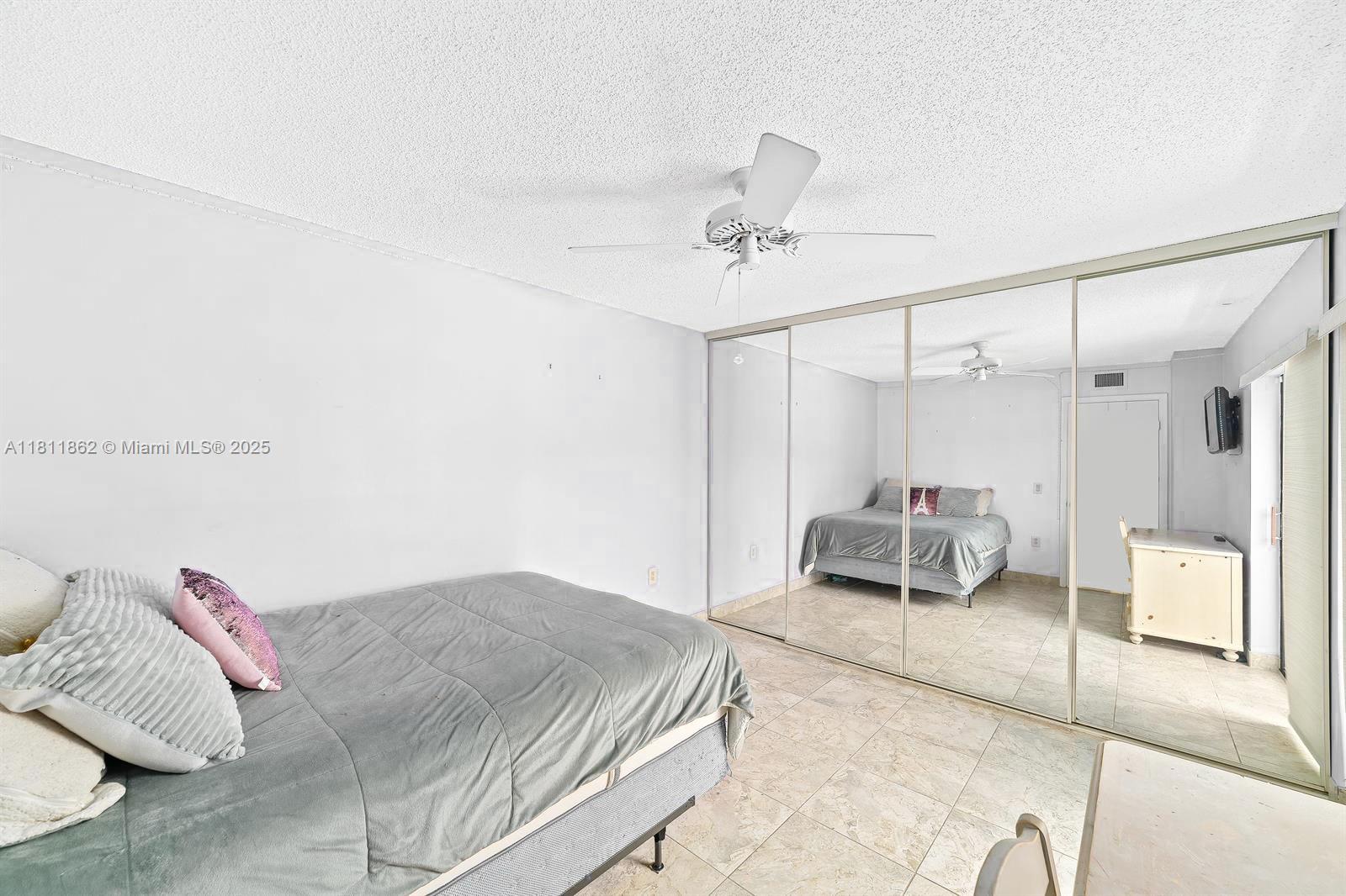 3003 30th Ln