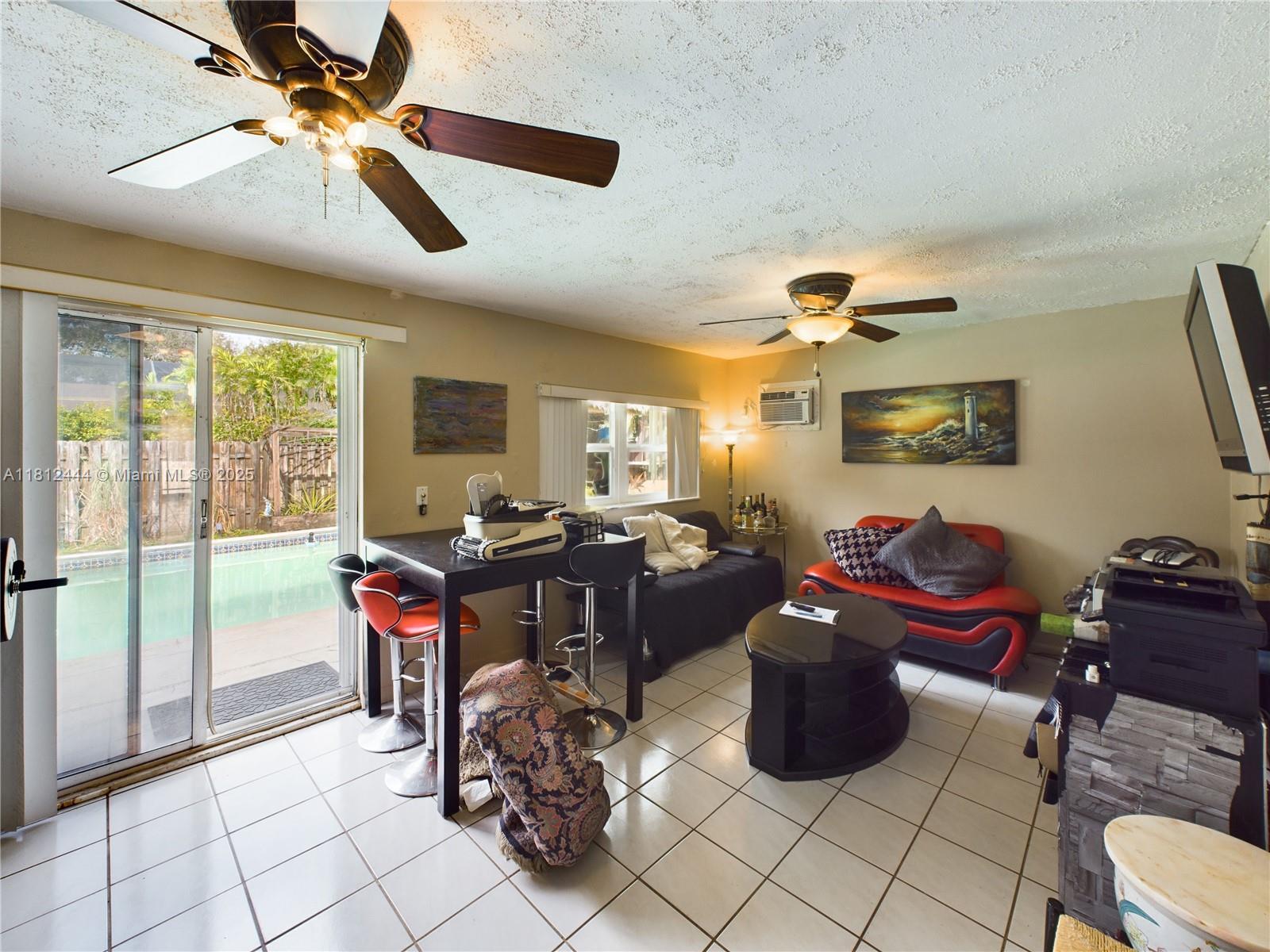 10221 SW 50th Ct