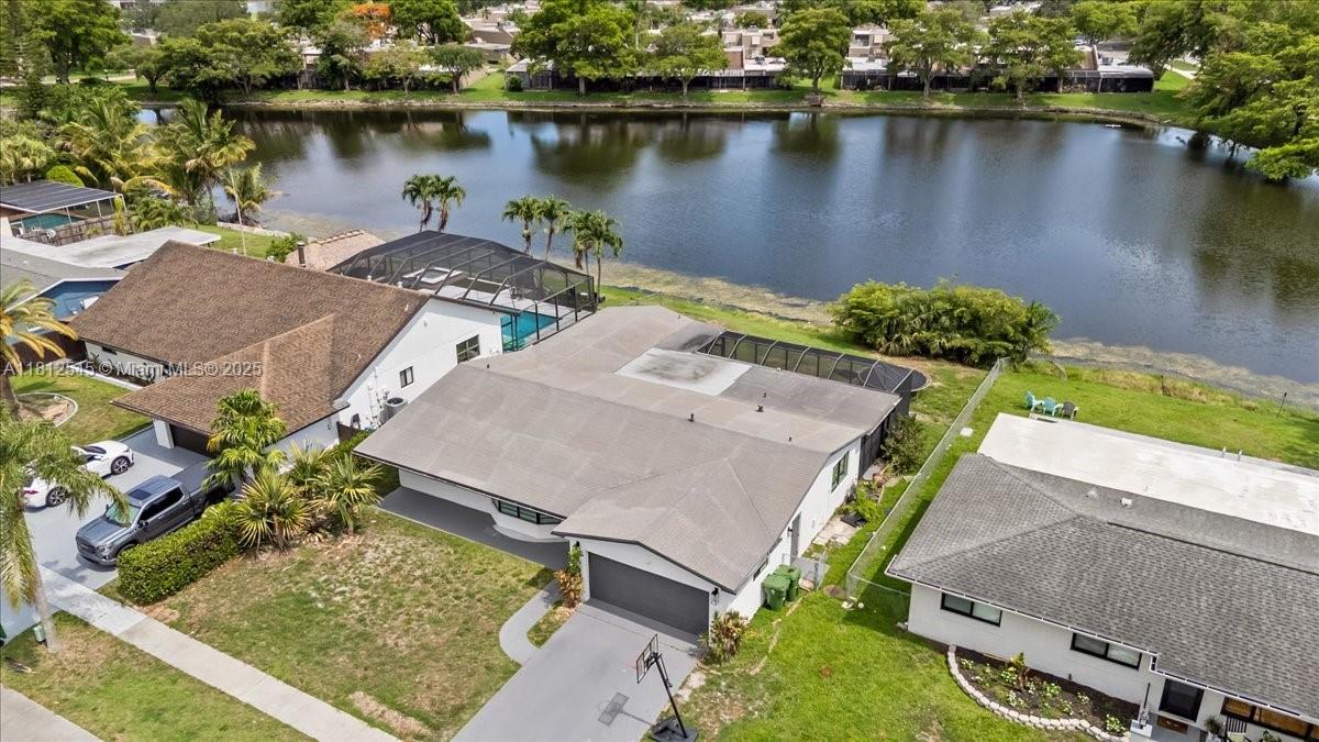 11000 NW 15th St