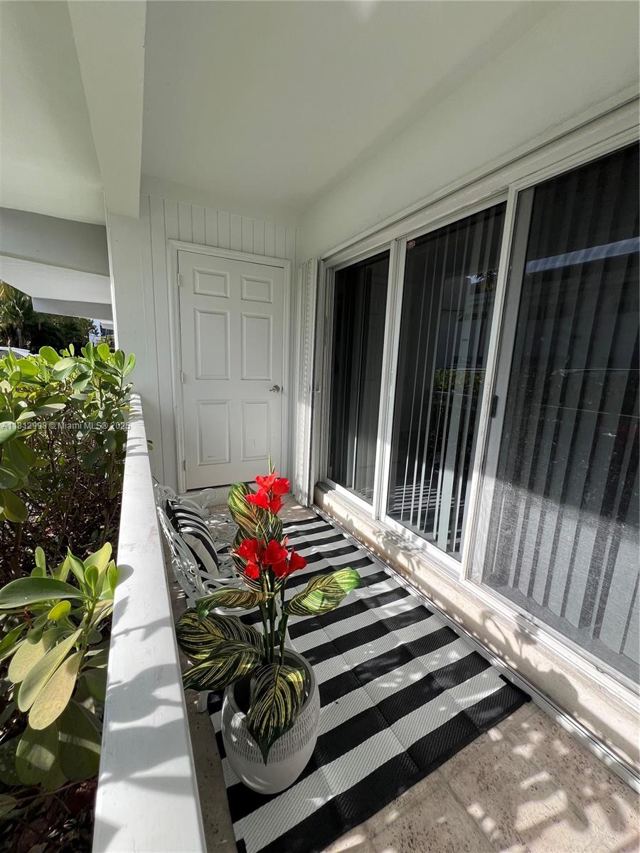 290 Sunrise Dr # H Unit: 1-H