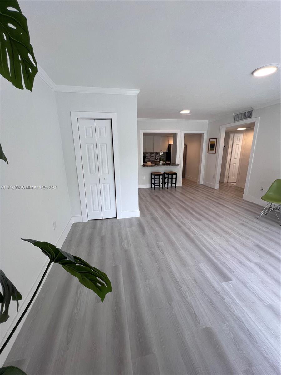 290 Sunrise Dr # H Unit: 1-H