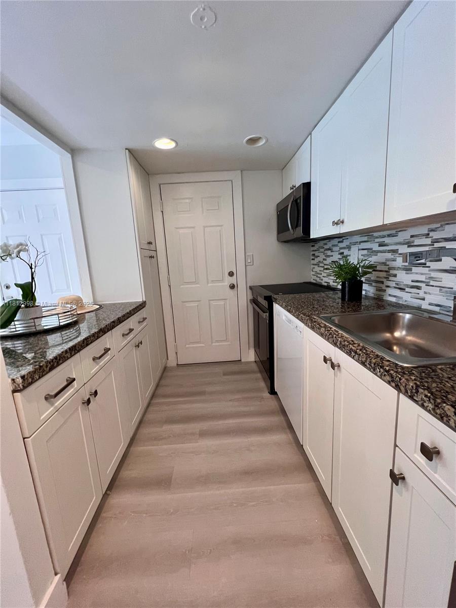 290 Sunrise Dr # H Unit: 1-H