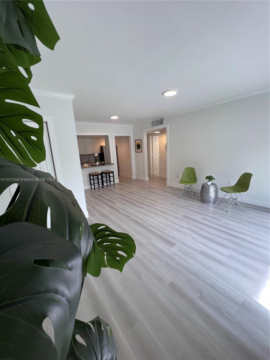 290 Sunrise Dr # H Unit: 1-H