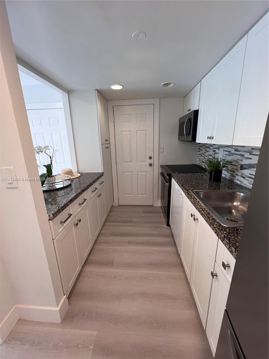 290 Sunrise Dr # H Unit: 1-H