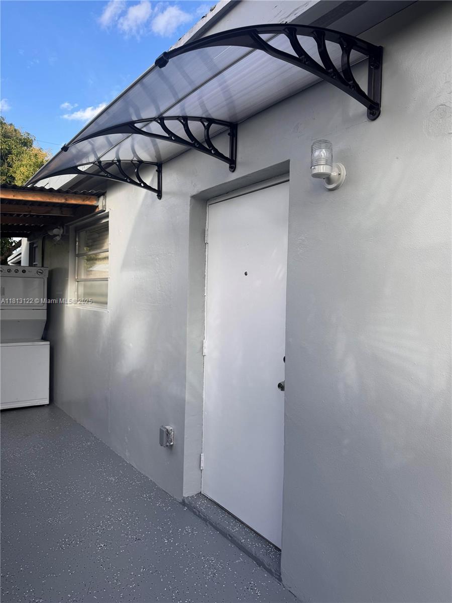 4887 NW 4th St # 4885