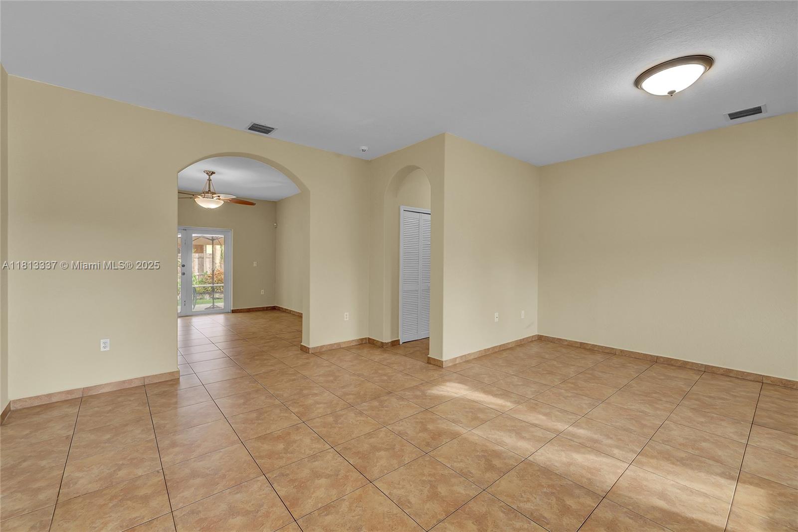 706 SE 13th Ter
