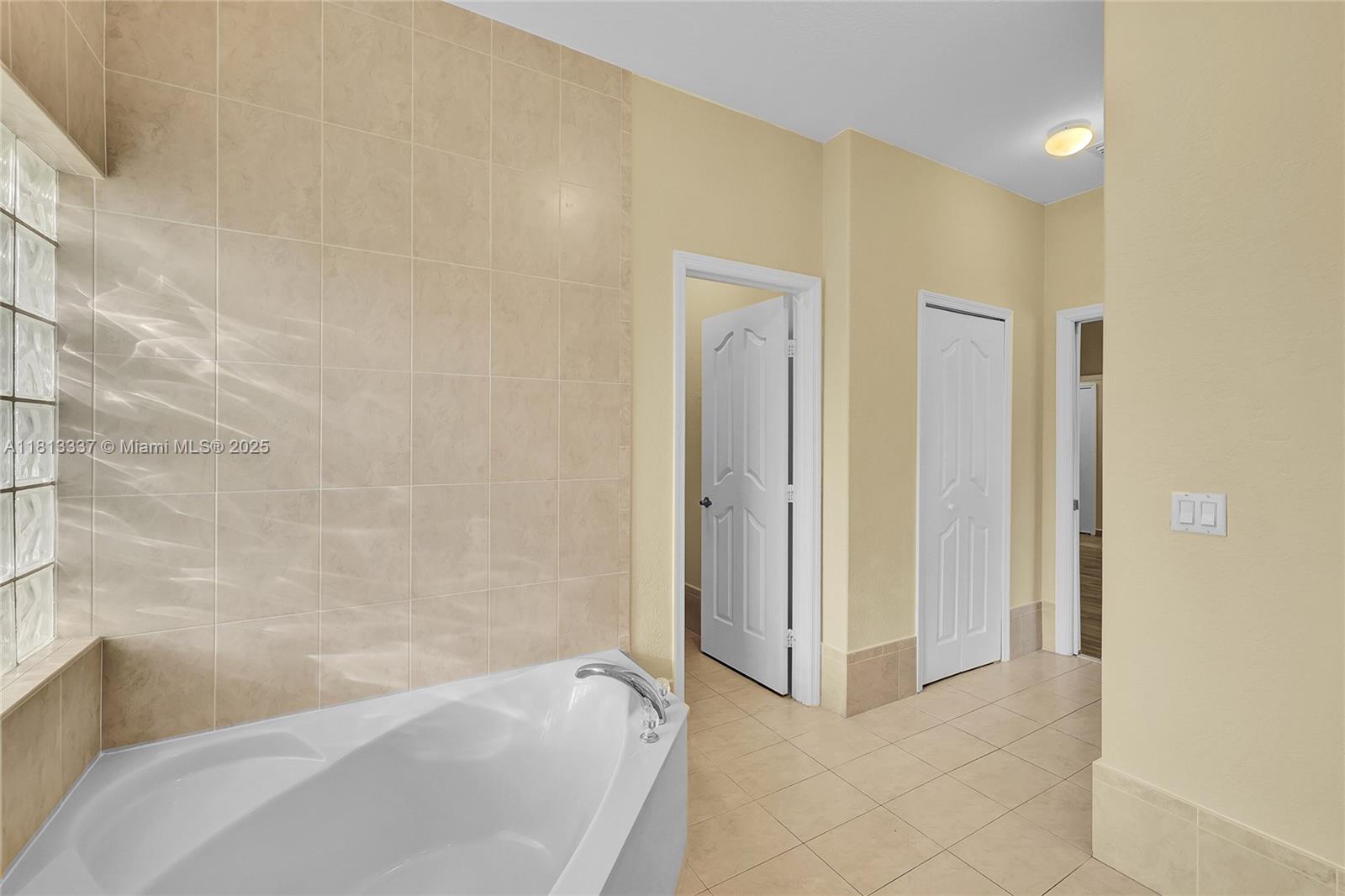 706 SE 13th Ter