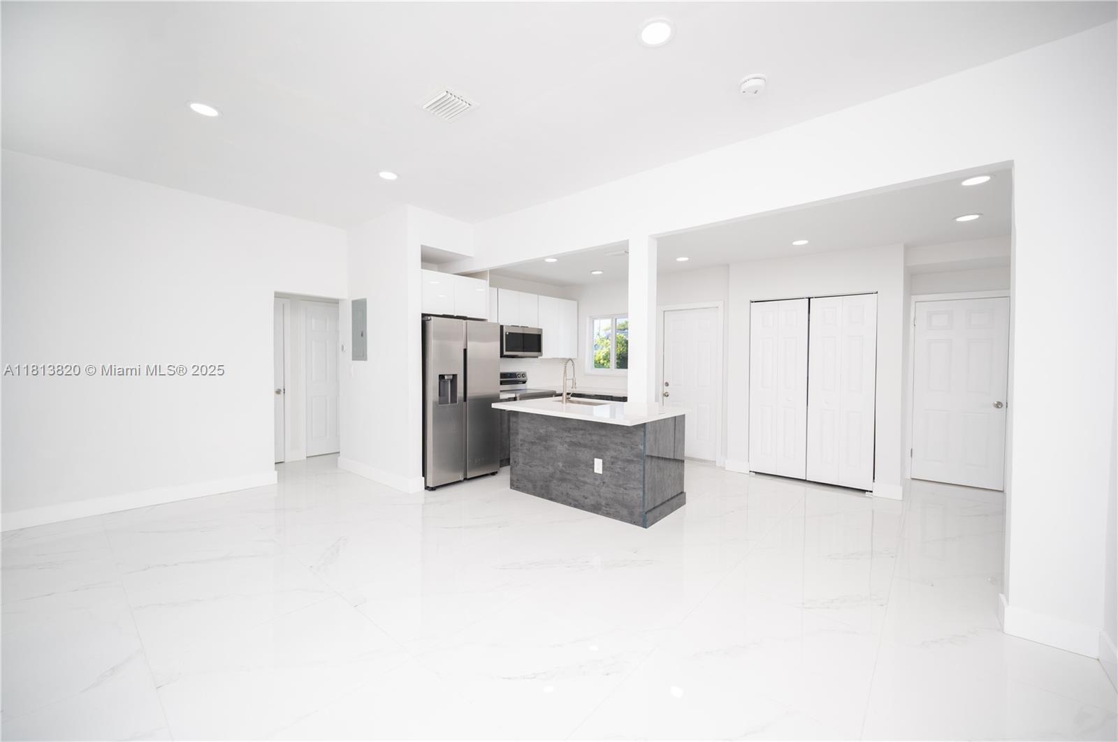 1380 NW 39th St