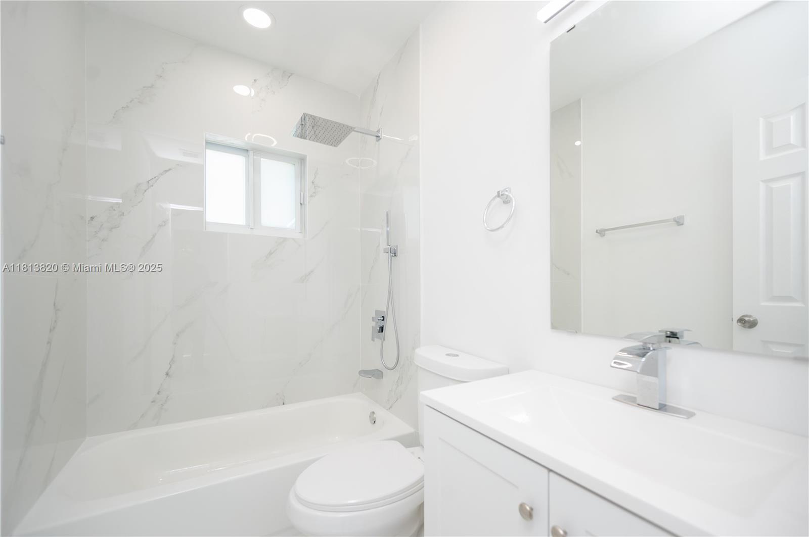 1380 NW 39th St