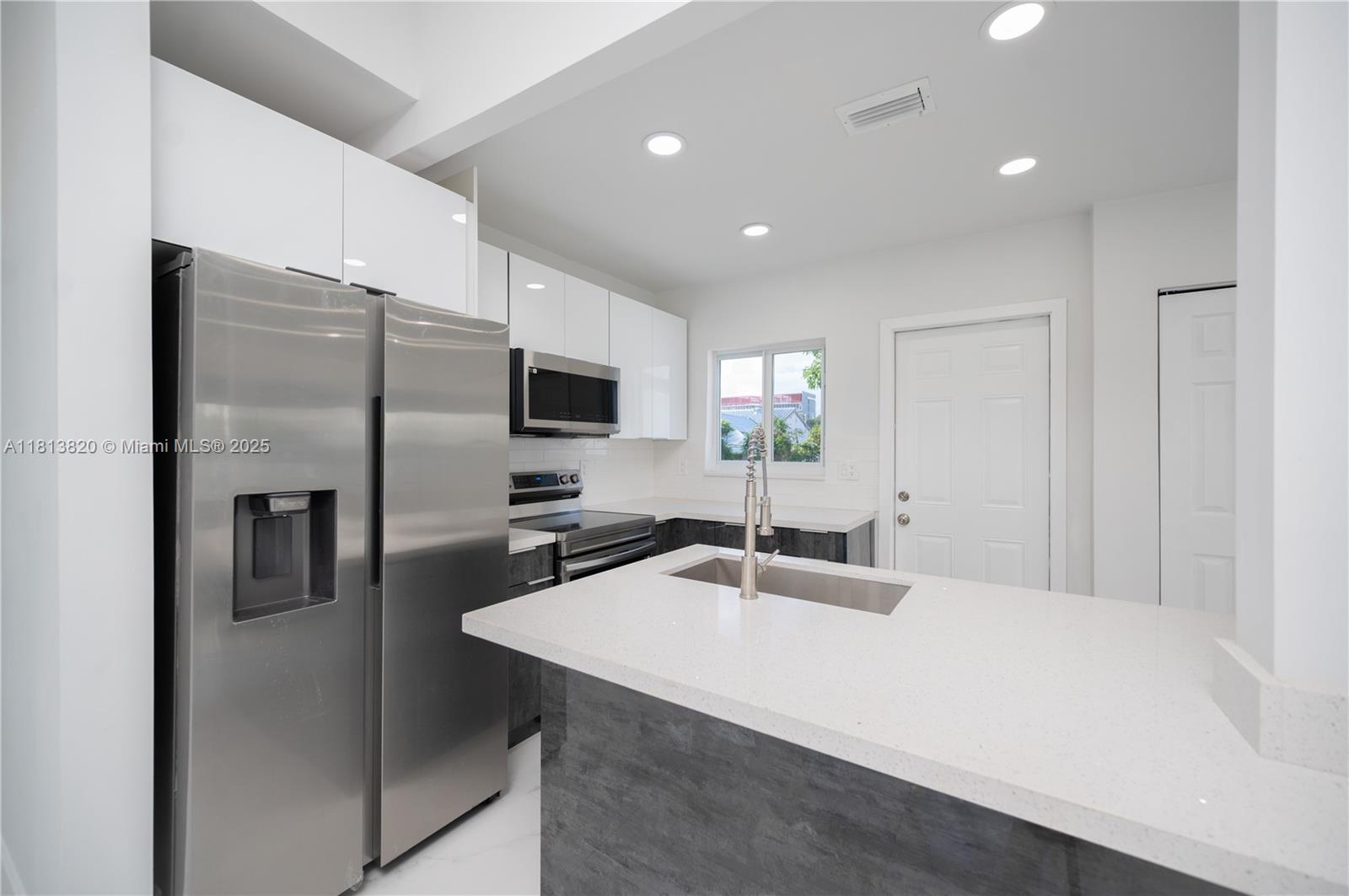 1380 NW 39th St