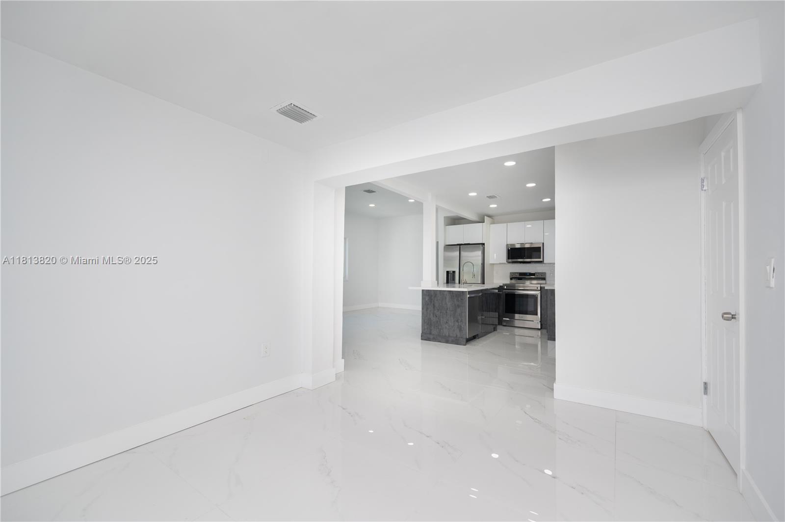 1380 NW 39th St