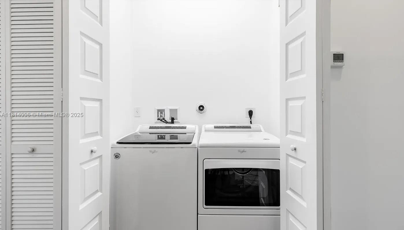 1405 N Dixie Hwy # 4