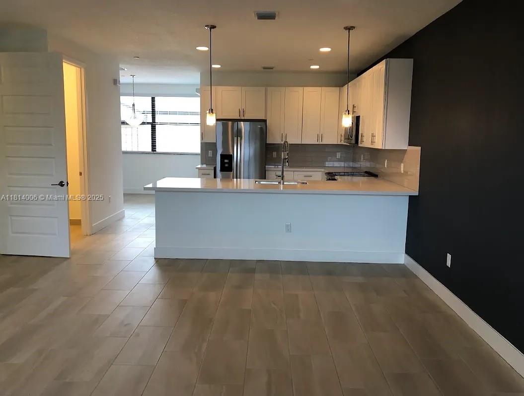 1405 N Dixie Hwy # 4