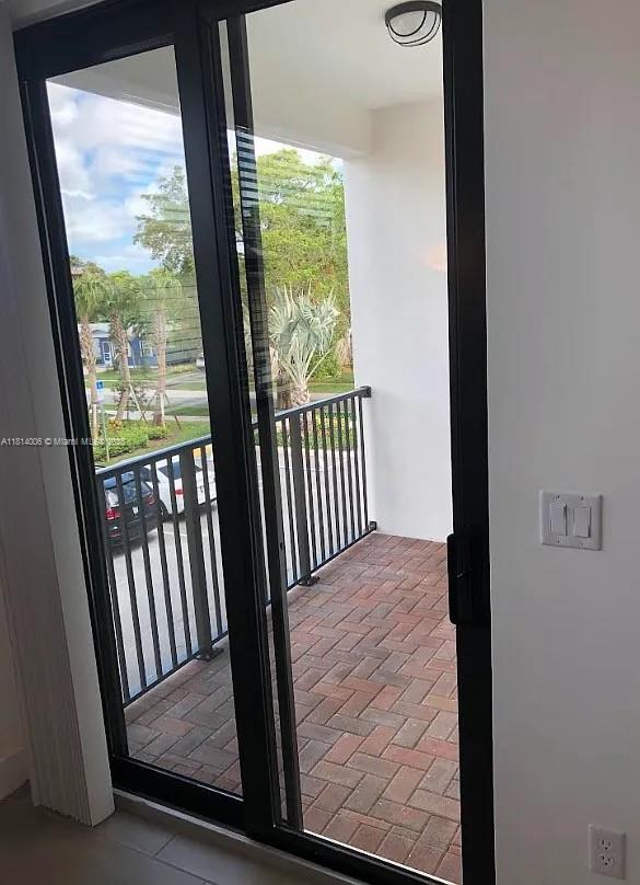 1405 N Dixie Hwy # 4