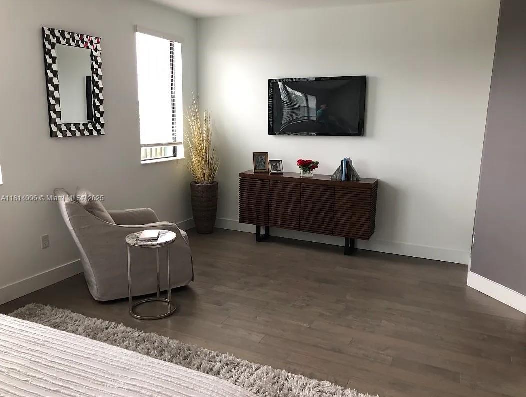 1405 N Dixie Hwy # 4