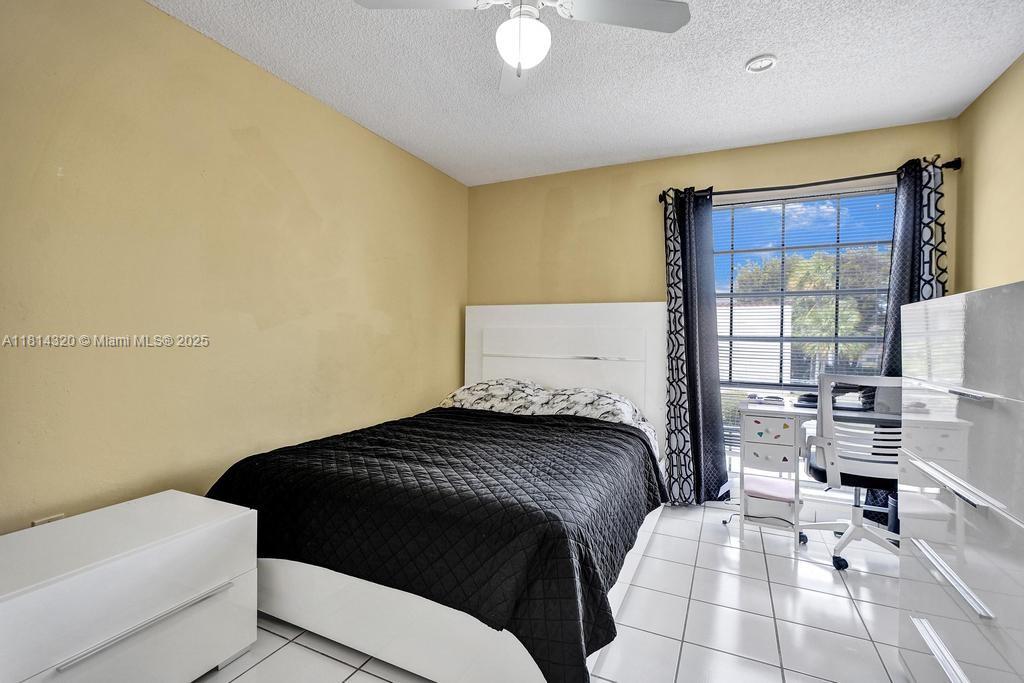 10804 N Kendall Dr # P14