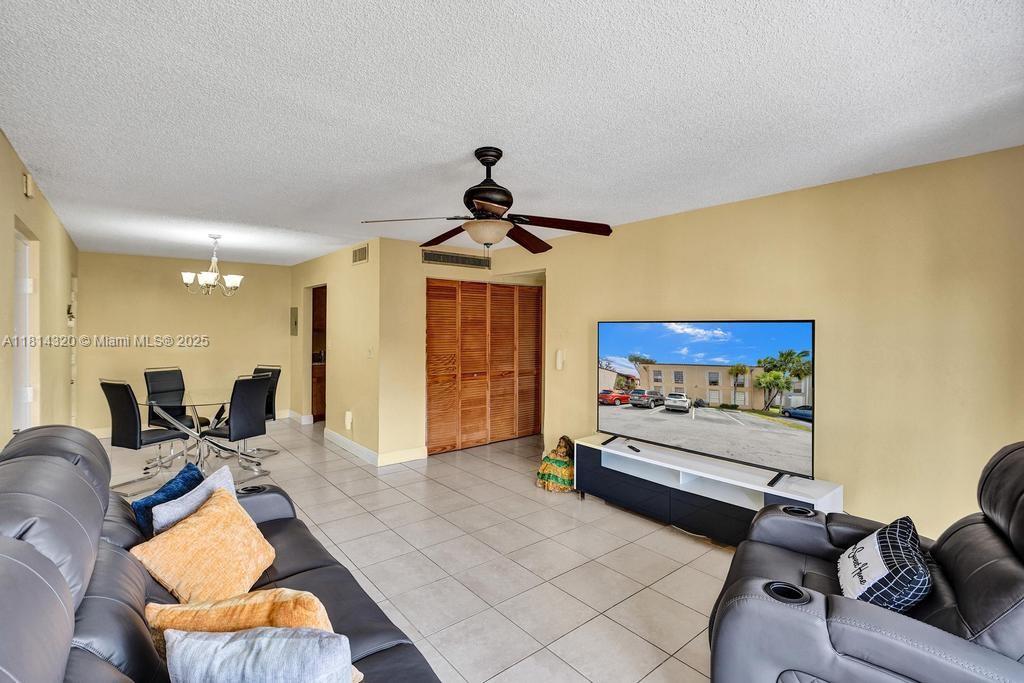 10804 N Kendall Dr # P14