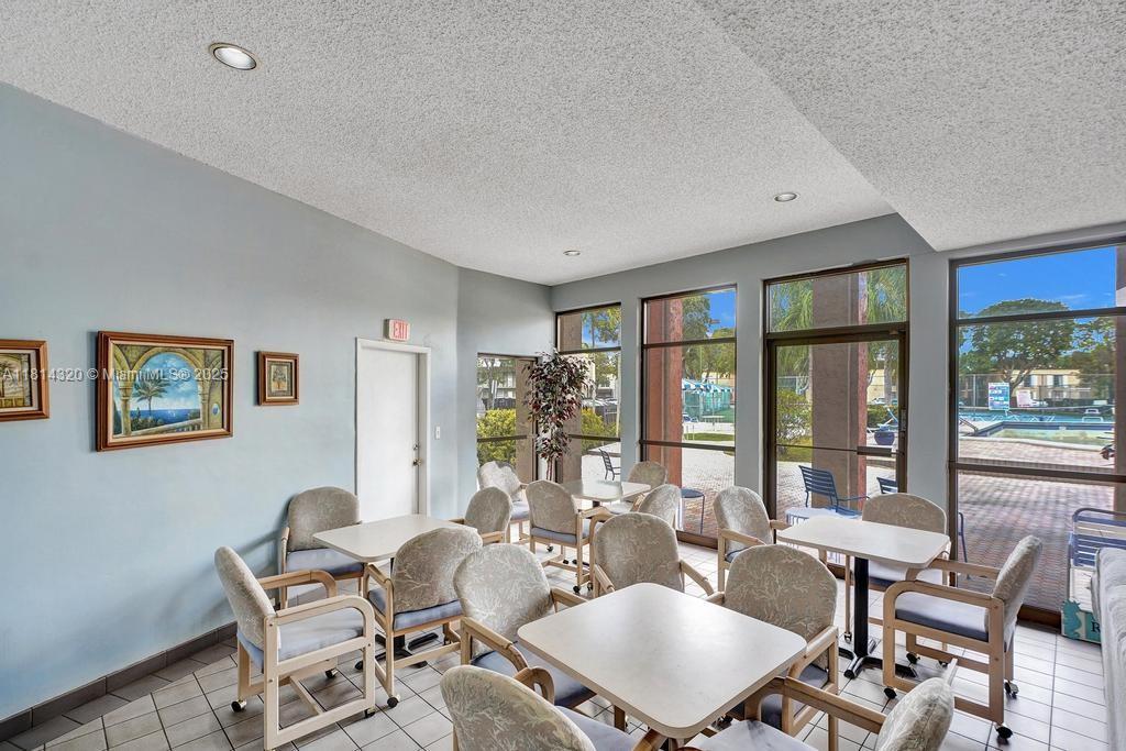 10804 N Kendall Dr # P14