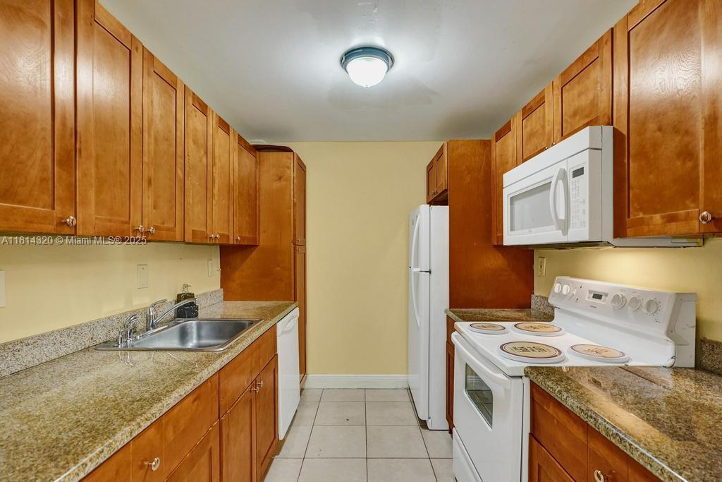 10804 N Kendall Dr # P14