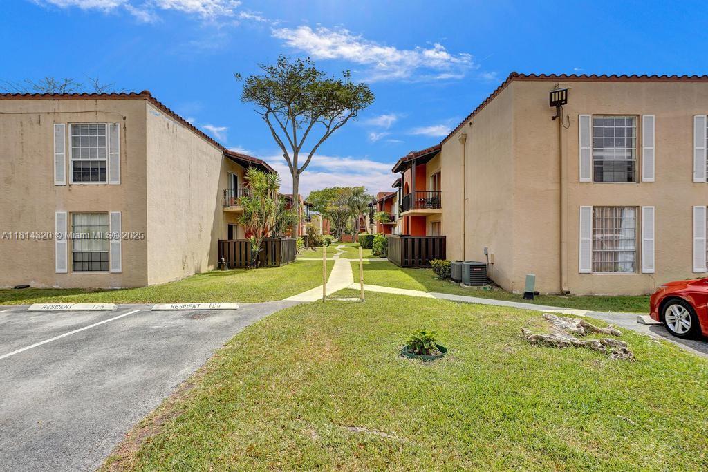 10804 N Kendall Dr # P14