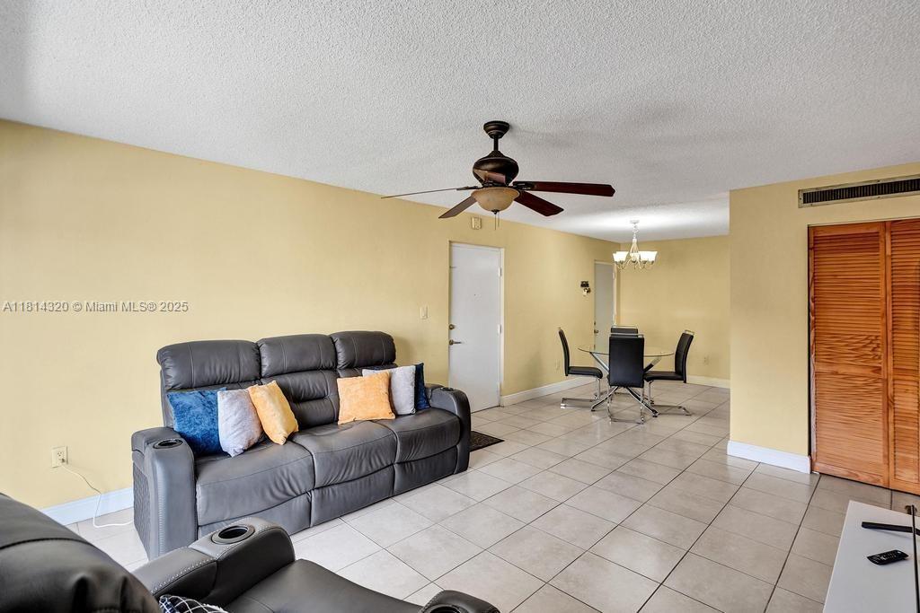 10804 N Kendall Dr # P14