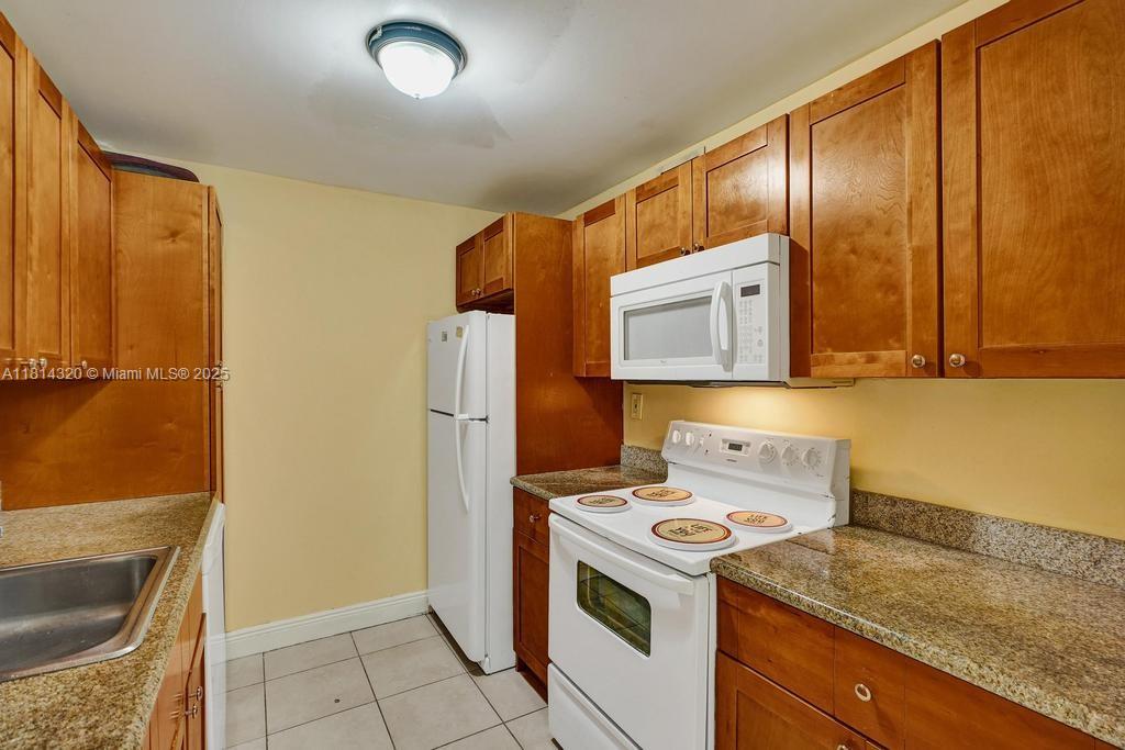 10804 N Kendall Dr # P14