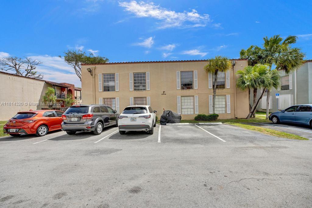 10804 N Kendall Dr # P14