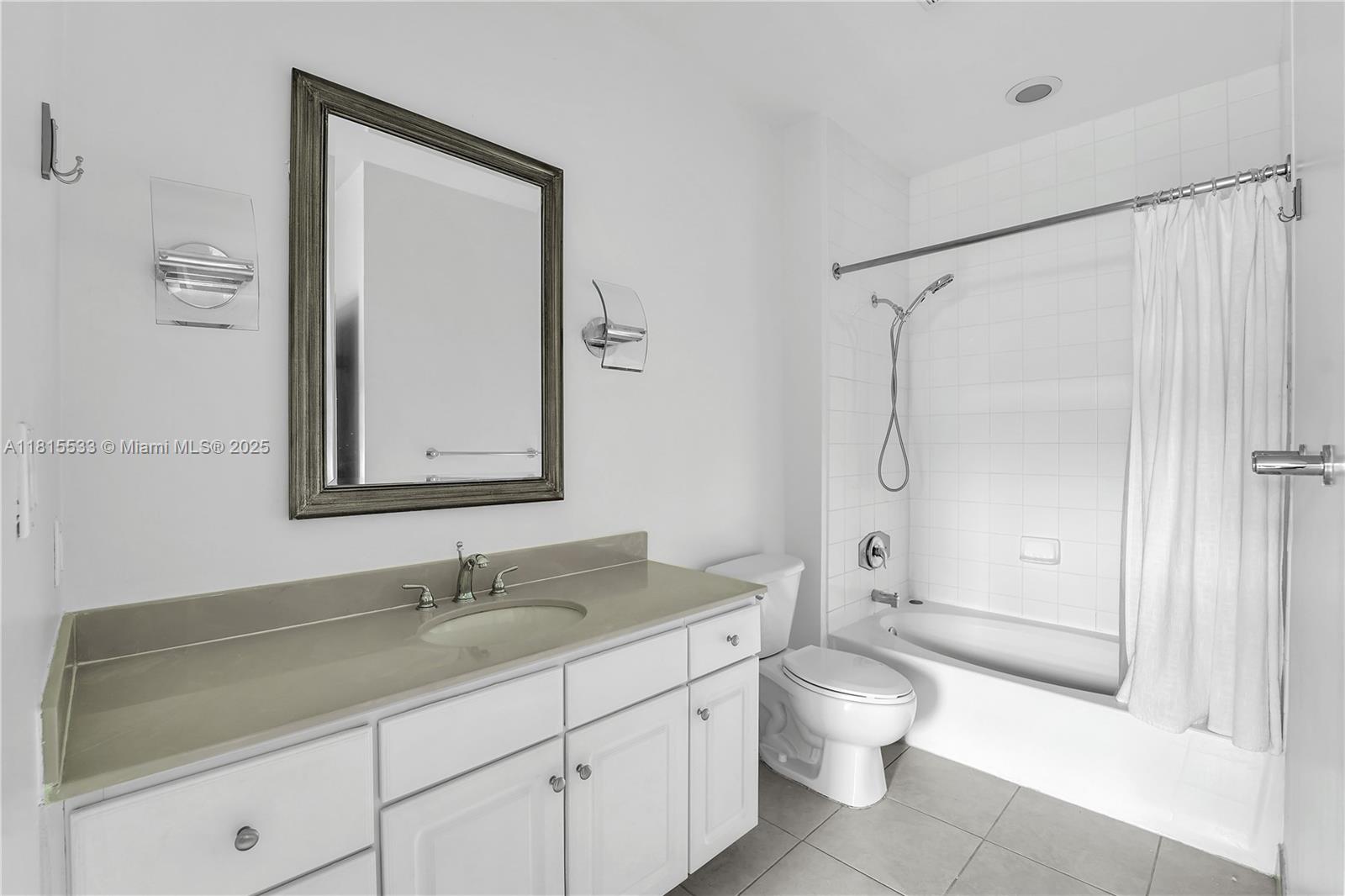 2001 Biscayne Blvd # 2305