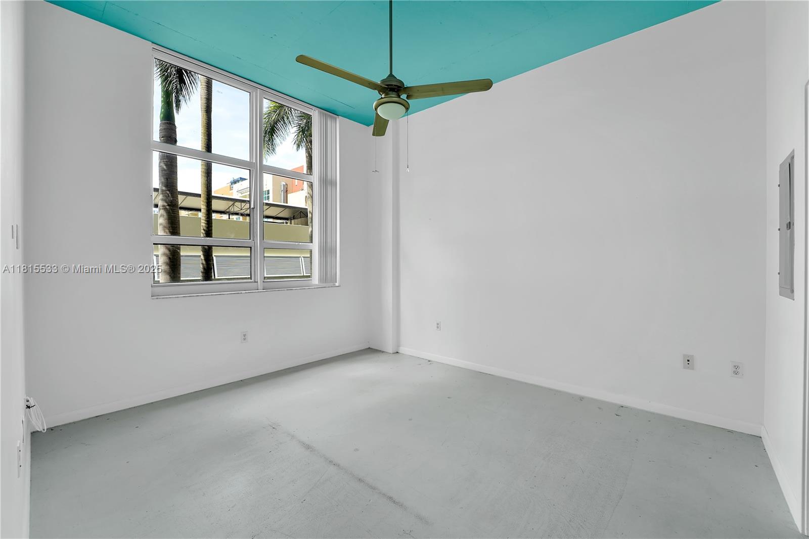 2001 Biscayne Blvd # 2305