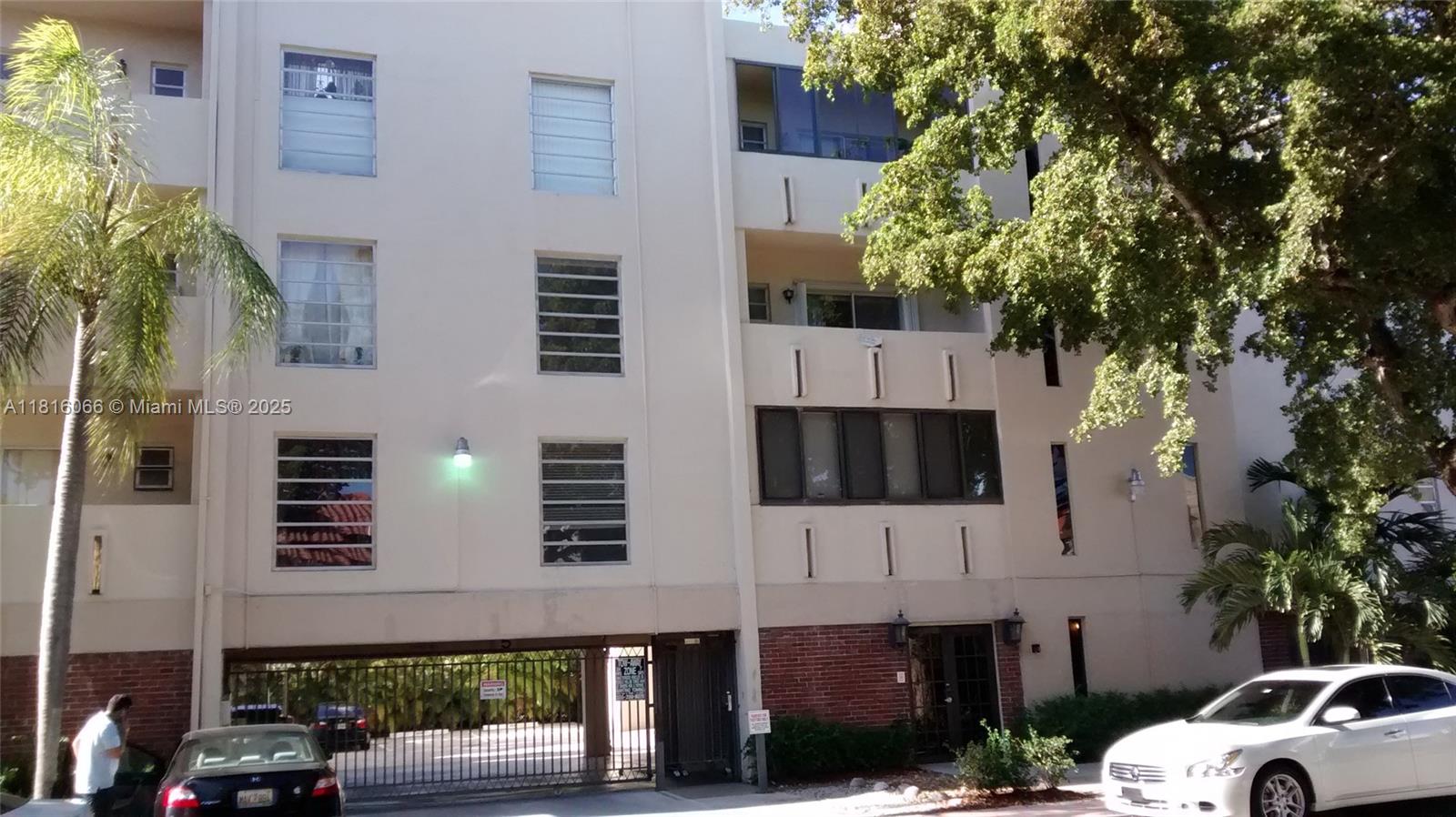 1650 S Le Jeune Rd # 204